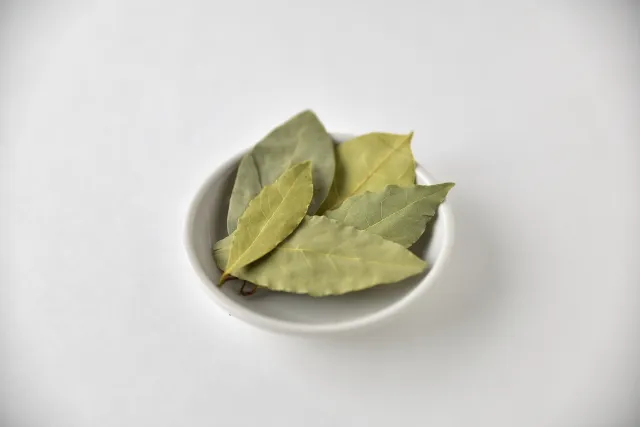 こんにちは、カレー食堂コモやんです。